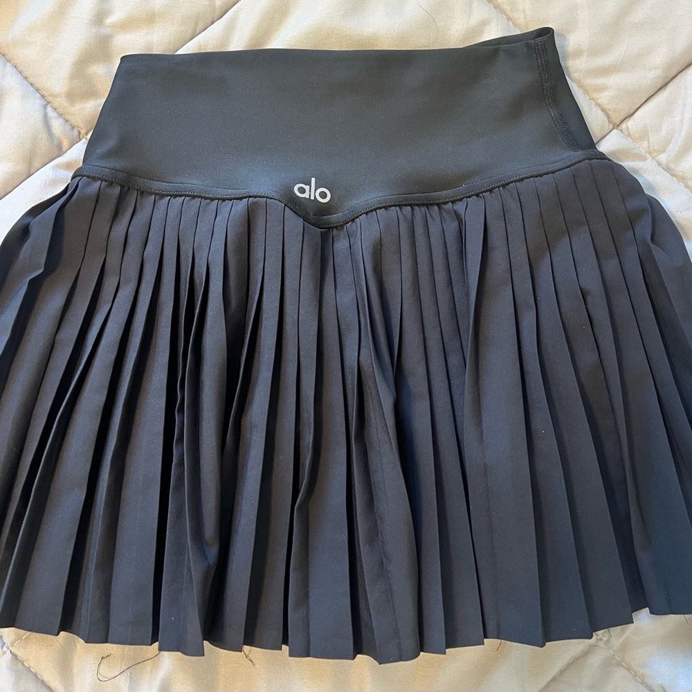 ALO Yoga Black Pleated Athletic Mini Skirt